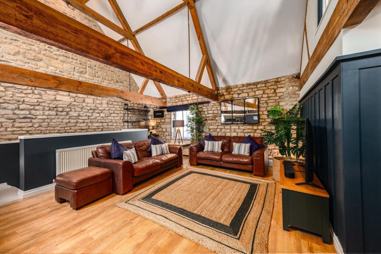 Luxury Town Centre Loft Apartment In Converted Granary 斯坦福德 外观 照片