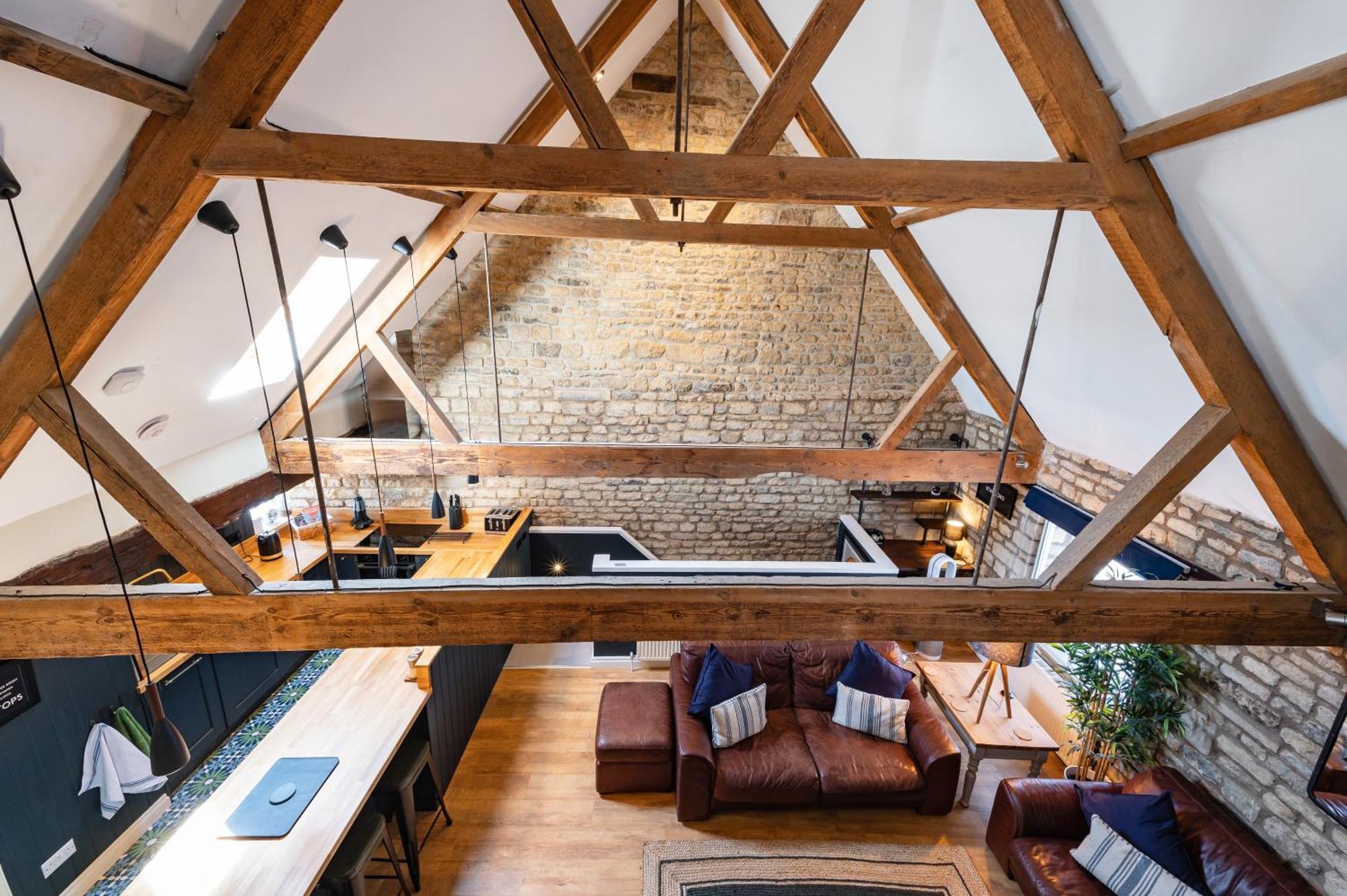 Luxury Town Centre Loft Apartment In Converted Granary 斯坦福德 外观 照片